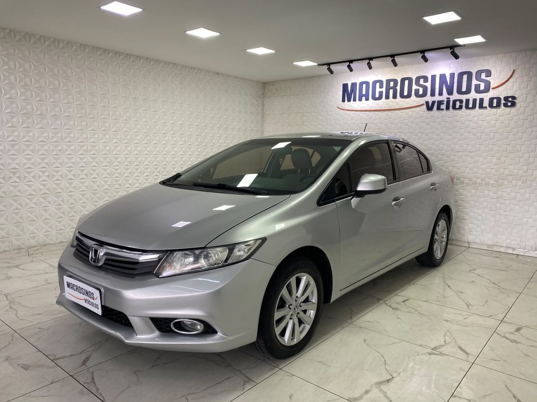 Foto 2 Honda Civic Sedan LXS 1.8 Flex Aut. 4p 2013
