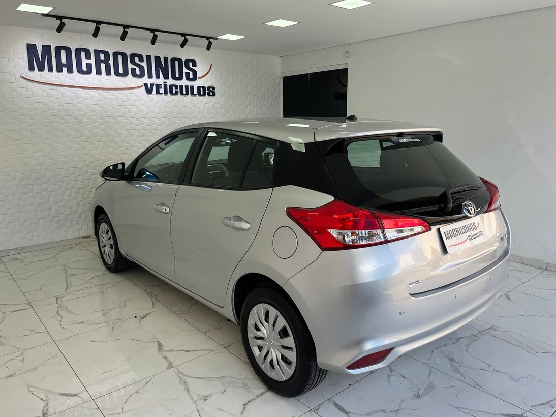 Foto 3 Toyota Yaris XL 1.3 Flex 2020