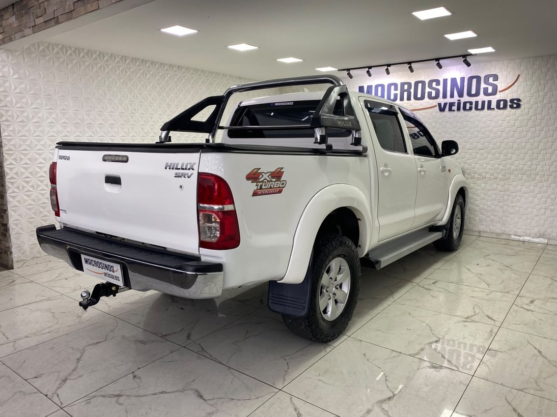 Foto 4 Toyota Hilux CD SR D4-D 4x4 3.0 TDI Dies Aut. 2015