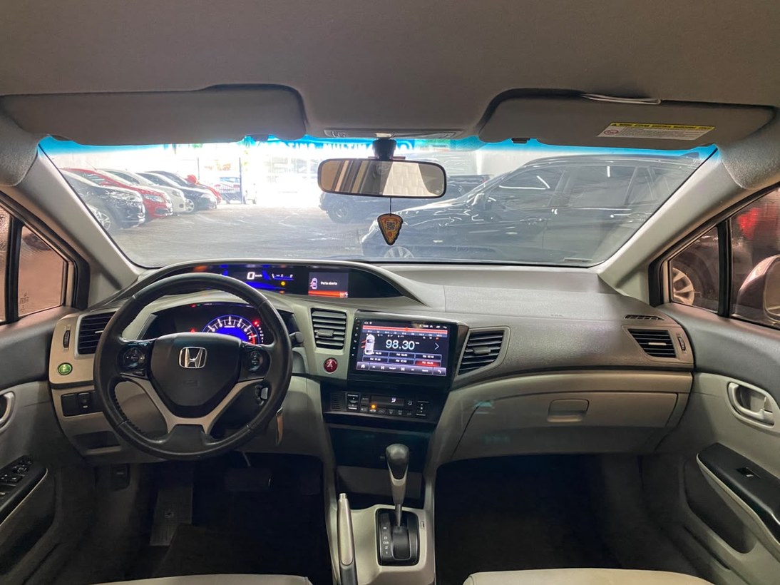 Foto 6 Honda Civic Sedan LXS 1.8 Flex Aut. 4p 2013