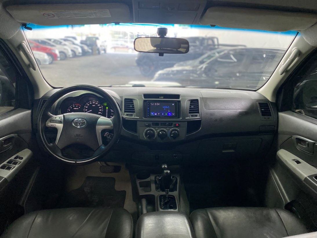 Foto 6 Toyota Hilux CD SR D4-D 4x4 3.0 TDI Dies Aut. 2015