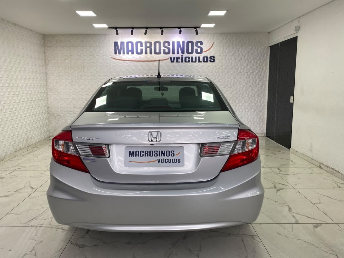 Foto 9 Honda Civic Sedan LXS 1.8 Flex Aut. 4p 2013