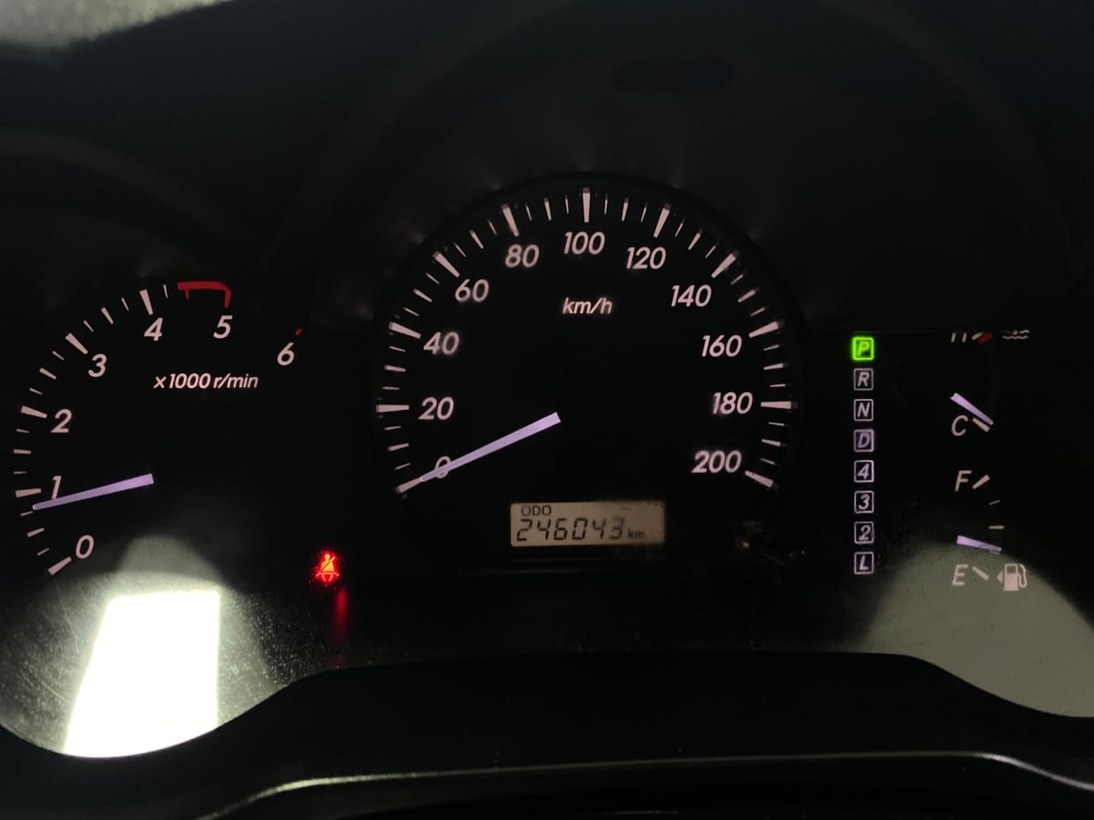 Foto 9 Toyota Hilux CD SR D4-D 4x4 3.0 TDI Dies Aut. 2015