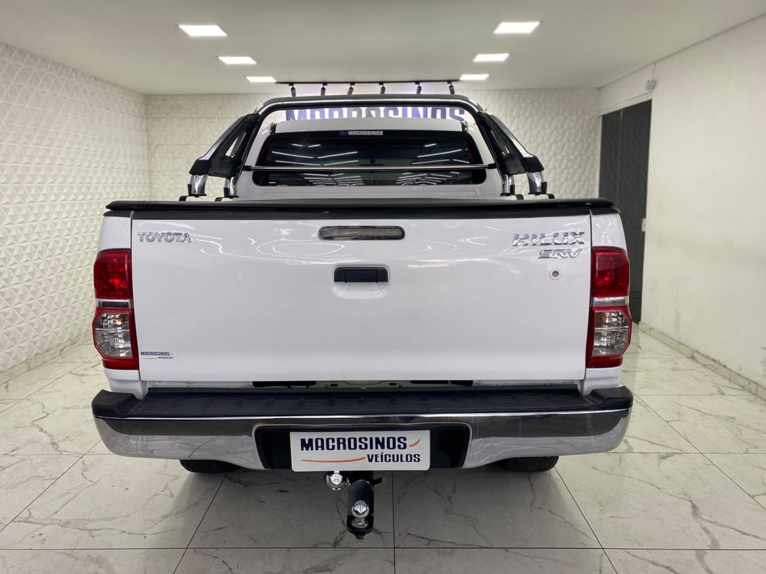Foto 10 Toyota Hilux CD SR D4-D 4x4 3.0 TDI Dies Aut. 2015