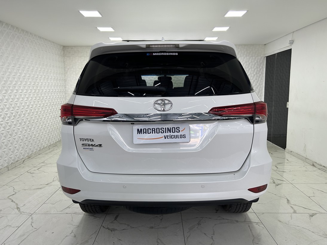 Foto 11 Toyota Hilux SW4 SRX 4x4 2.8 TDI Dies. Aut. 2019