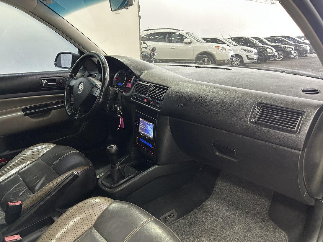 Foto 14 Volkswagen Golf Sportline 1.6 Mi Total Flex 8V 4p 2008