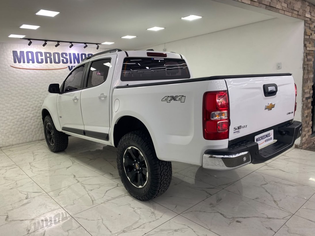 Foto 14 Chevrolet S-10 Pick-up LTZ 2.8 TDI 4x4 CD Dies.Aut 2022